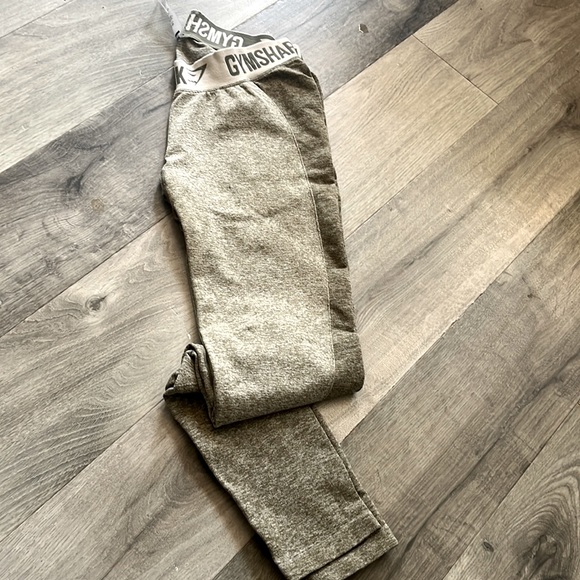 Green Gymshark Leggings - Picture 1 of 2